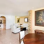 Bhost - Las Acacias