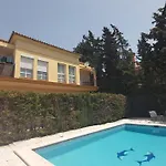 Del Parque Flats Paraiso Beach
