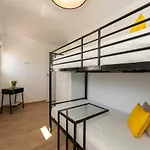 Apartamento 2 Dormitorios Cerca De La Playa En Casco Historico