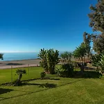 Heaven Beach Apartments, Apt 402