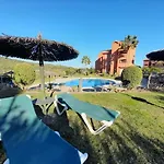 Apartamento Espacioso Muy Tranquilo Con Piscinas Y Jardines Cercano A La Playa