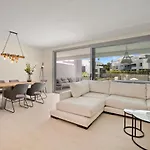 Vanian Gardens Apartment