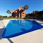 Apartamento Espacioso Muy Tranquilo Con Piscinas Y Jardines Cercano A La Playa