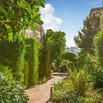 Stunning Apartment In Estepona With Wifi