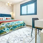 Inf25E- Tastefully Furnished Flat, Estepona Center