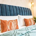 Inf25E- Tastefully Furnished Flat, Estepona Center