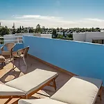Gorgeous 3 Bedroom Town House In El Paraiso Overlooking La Concha Mountain