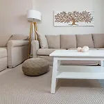 Vg12- Modern Family Apartment In Vanian Gardens