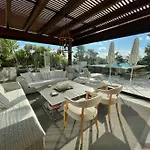 Luxurious And Light 3 Bedroom Penthouse
