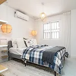 Awesome 3 Bedroom Apt Metres From The Beach Rdr289