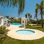 Alcazaba Lagoon 2379