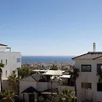 2 Bed Apartment At Estepona Hills With Great Sea Views!