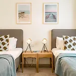 Inf32J- Lovely City Apartment Close To Beach