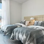 Lm351A- Luxury 3 Bed Family Apartment