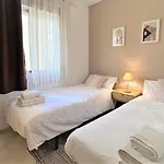 Estepona Town Apartment Anila