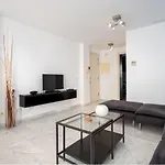 2051-New 3 Bedrooms On Golf