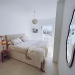 Unique & Fashionable 3 Bedroom Holiday Home - Views