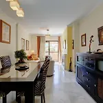 Fairytale Hacienda Del Sol 3 Bedroom Holiday Flat