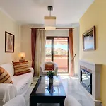 Fairytale Hacienda Del Sol 3 Bedroom Holiday Flat