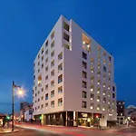 H10 Hotel Croma Malaga