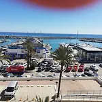 Lindo Apartamento En Puerto De Estepona