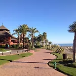 Sea Views Indoor Pool Sauna Gym Wifi