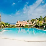 Apartment Close To The Beach With A Roof Terrace