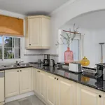 Apartment Las Brisas Estepona Golf By Interhome