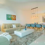 Brand New Apartment In Belaire, Pools, Garden