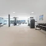 Apartment With Sea View And Gym