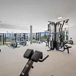 Apartment With Sea View And Gym