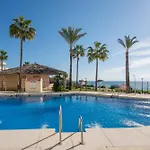 Right On The Beach - 4Br Seaview