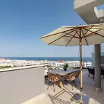 Lme9F1- Penthouse Amazing Views, Families Only