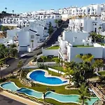 Stunning Apartment-7 People-6 Pools.402
