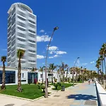 Apartment Plaza De Las Flores By Interhome