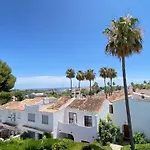 Townhouse W/Sea View & Garden