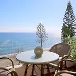 Estepona West Beachfront Apartment Janine