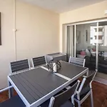 Estepona Marina, Modern Apartment, Sea Views, Balcony, Sleeps 6, Family Friendly