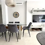Amazing Apartment In Estepona Lagoon