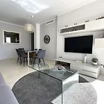 Amazing Apartment In Estepona Lagoon