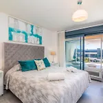 Oasis 325 First Floor