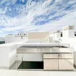 Rooftop Jacuzzi Pools Modern Wifi Townhouse