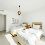 Rooftop Jacuzzi Pools Modern Wifi Townhouse