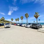 Modern Apartment With Terrace - 2 Min From The Beach