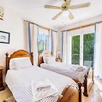 1106 Marbella Large Family Villa
