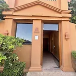 Luxury 2-Bed Apt In Benatalaya