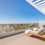 Lm352B- Spacious Family Penthouse With Sea View