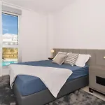 Lm352B- Spacious Family Penthouse With Sea View