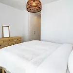Lm10Bb- Modern Ground Floor Flat In Le Mirage