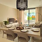 Luxury Golf & Private Garden